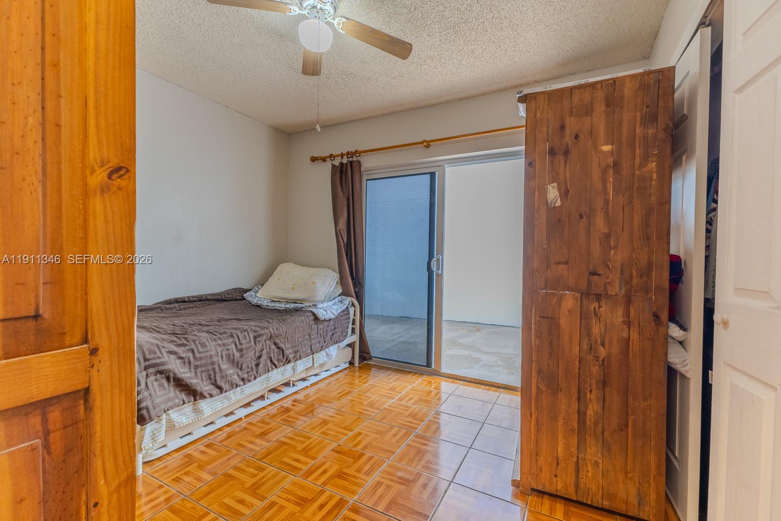 CALIFORNIA HILLS - Residential