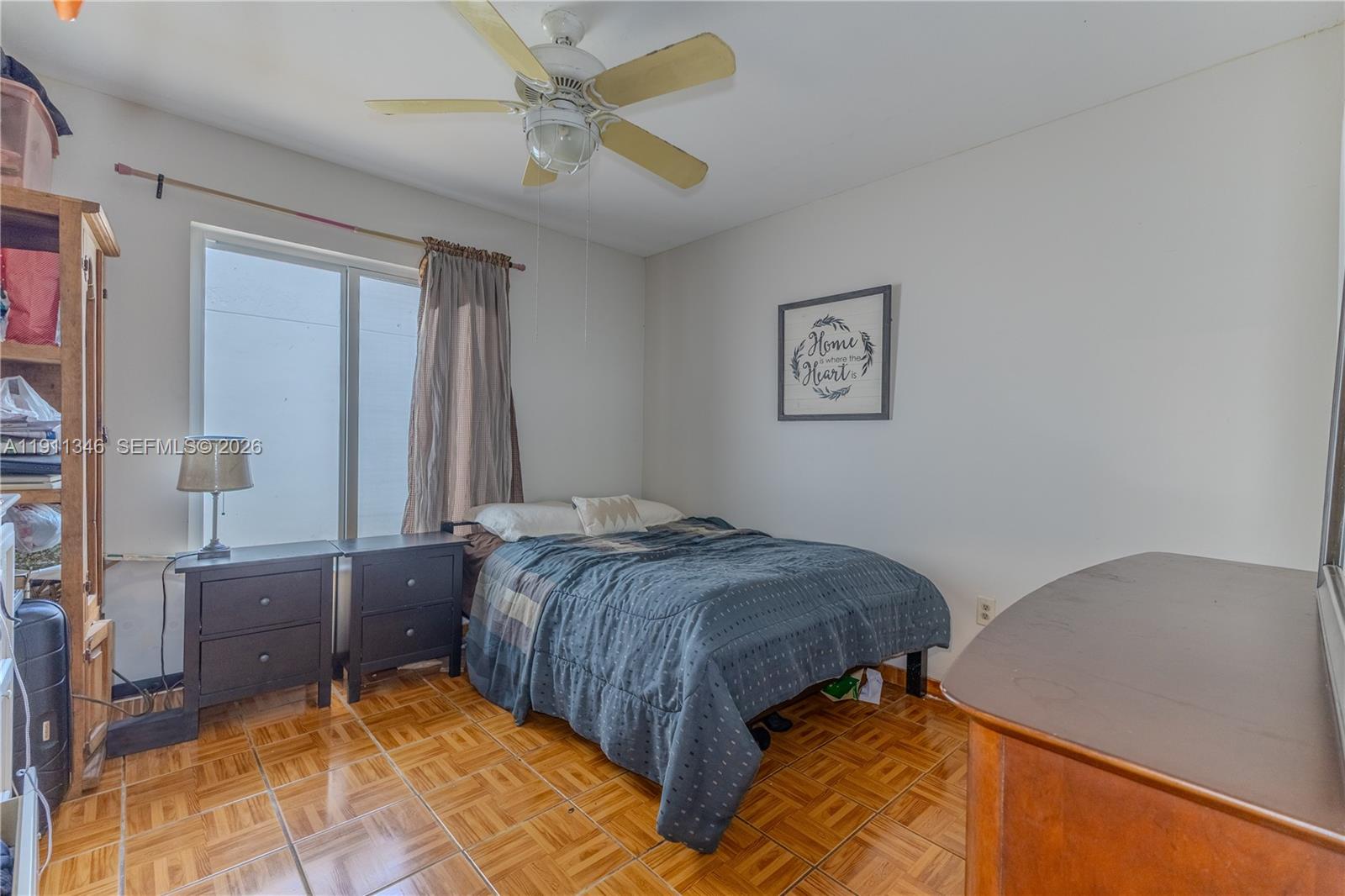 CALIFORNIA HILLS - Residential