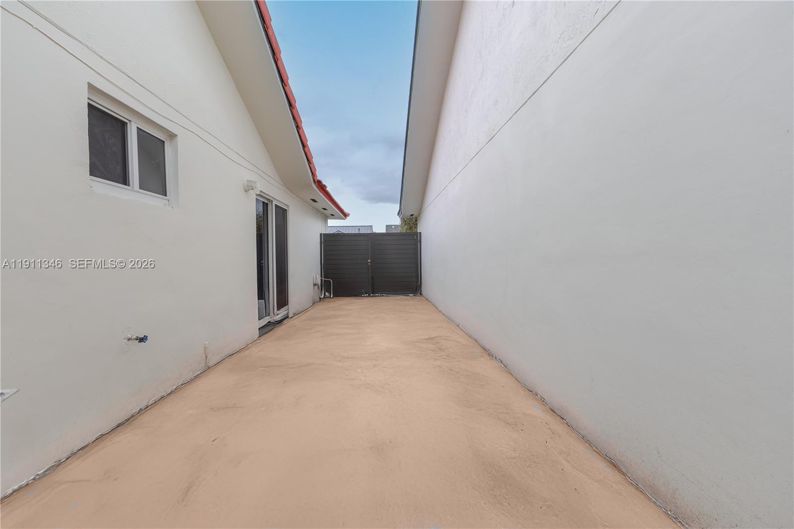 CALIFORNIA HILLS - Residential