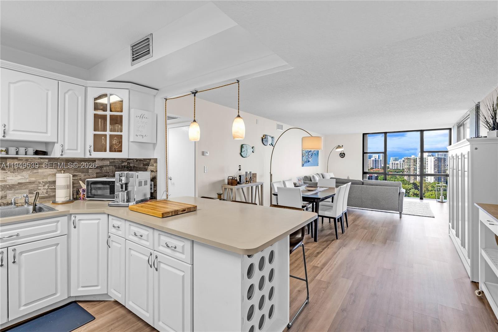 CORONADO CONDO- TOWER II - Residential