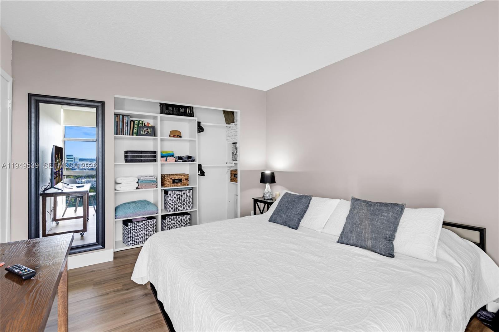 CORONADO CONDO- TOWER II - Residential