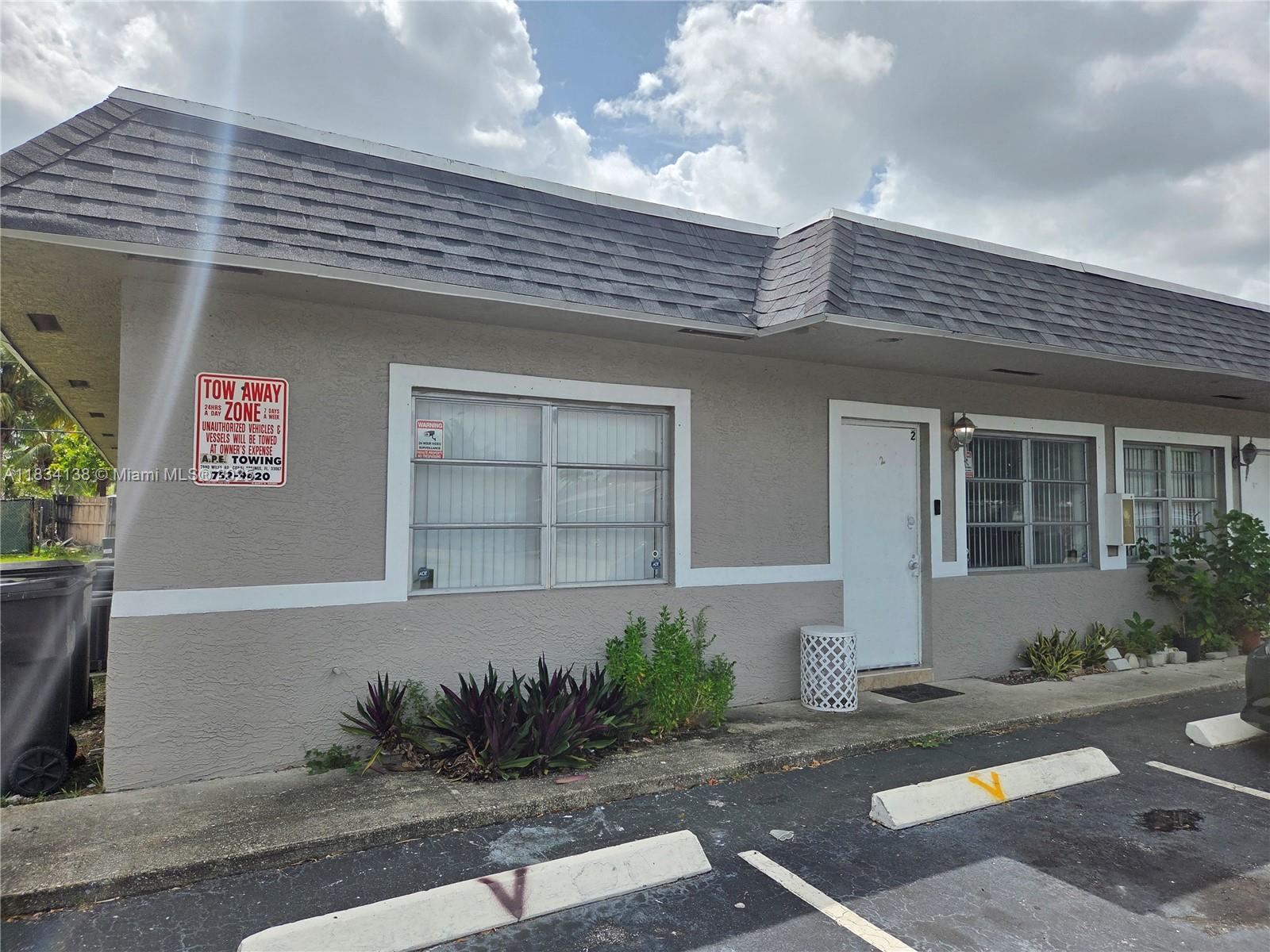 Looking for a cozy and convenient place to call home? This beautiful 2-bedroom, 1-bathroom Apartment in the heart of Lauderdale Lakes is the perfect spot for you. 1 assigned parking space and 1 guest, Water and Lawn included.
Spacious 2 bedrooms with ample closet space
1 bathrooms, Updated kitchen with modern appliances, Open-concept living and dining area, Central air conditioning for comfort year-round
Location Perks:
Easy access to major highways (I-95, FL Turnpike)
Close to Shops at the Lakes Mall, dining, and entertainment
Short drive to Lauderdale Lakes Park and local beaches
Public transportation options nearby.