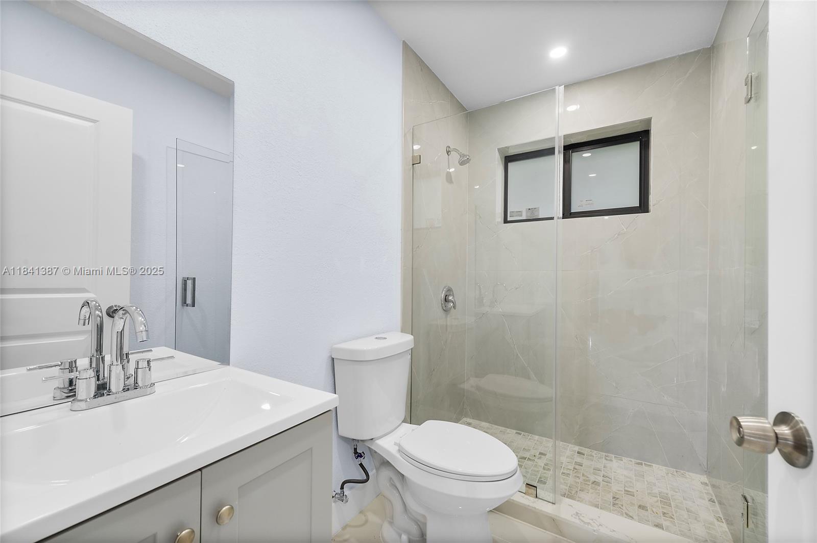 DIXIE GARDENS - Residential