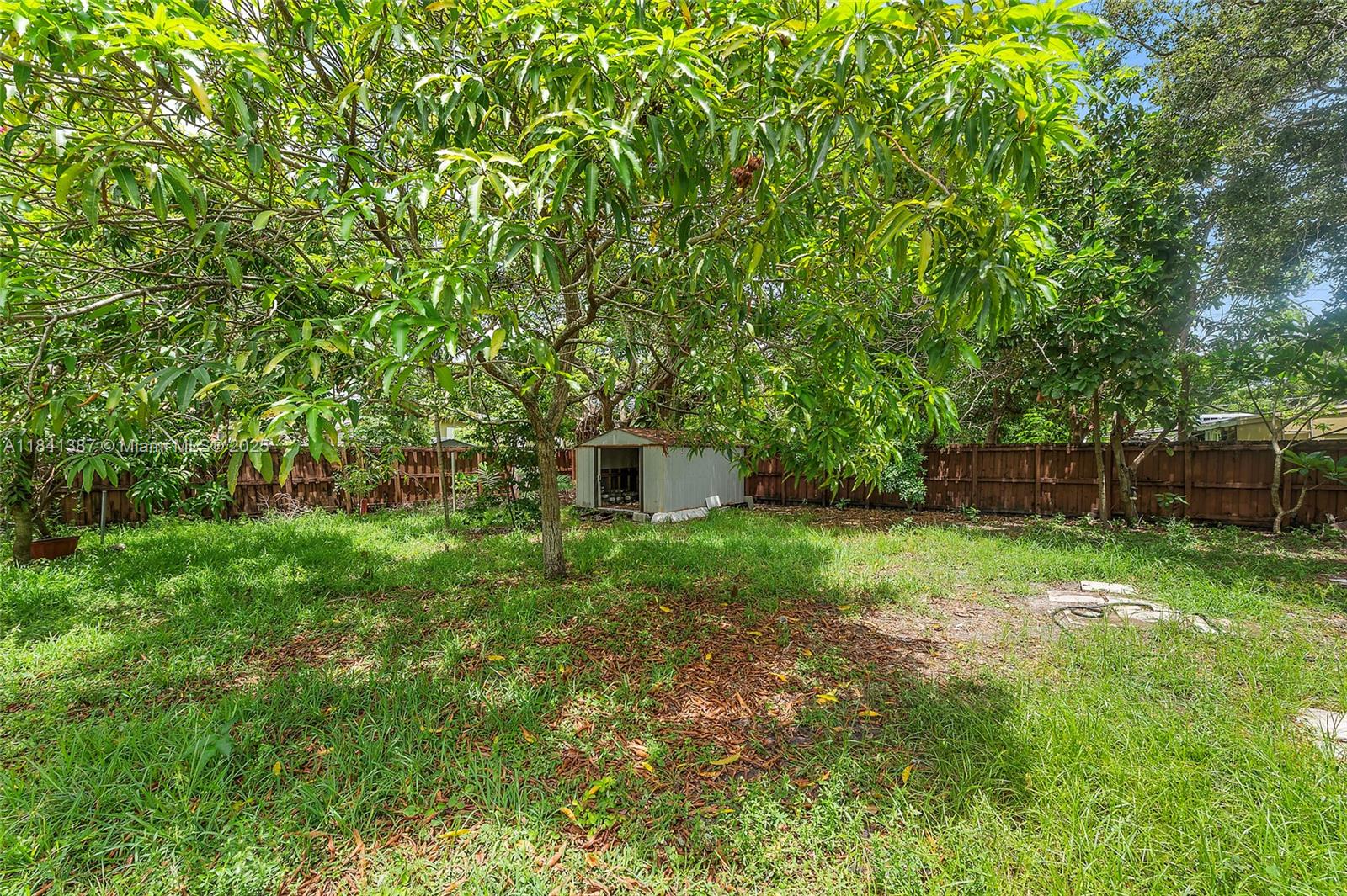 DIXIE GARDENS - Residential