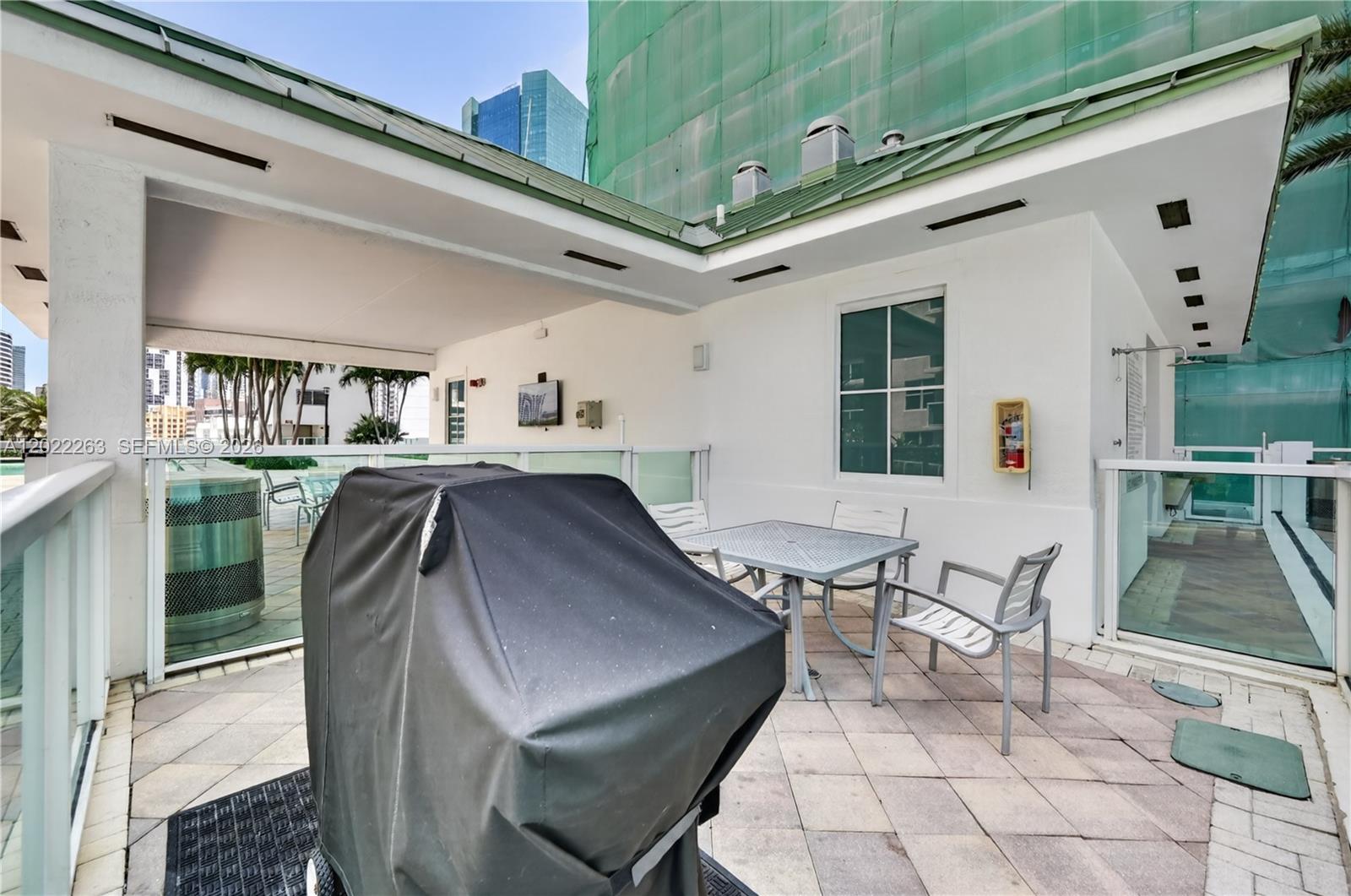 BRICKELL ON THE RIVER N T - Residential