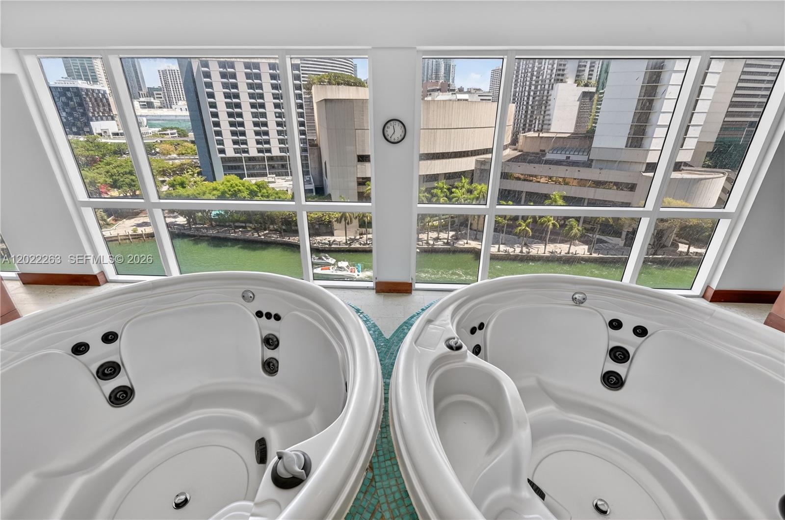 BRICKELL ON THE RIVER N T - Residential