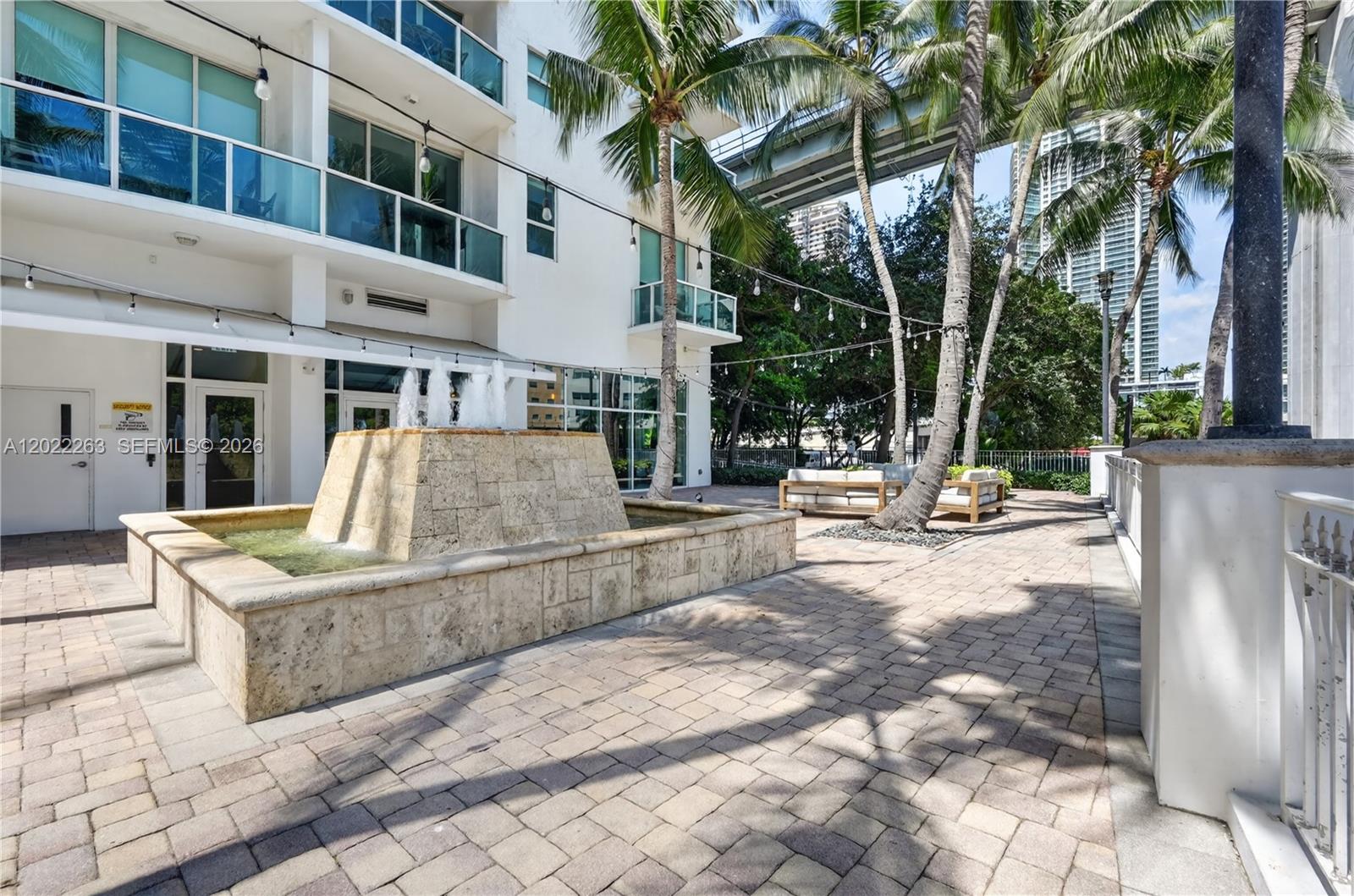 BRICKELL ON THE RIVER N T - Residential