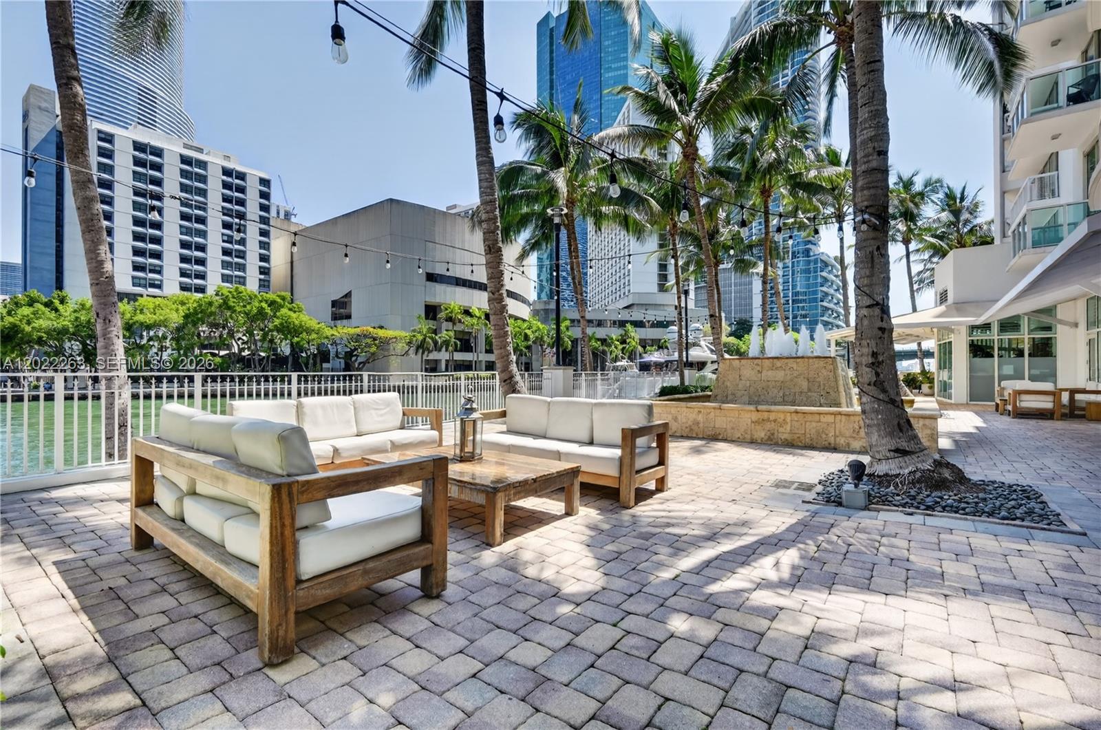 BRICKELL ON THE RIVER N T - Residential