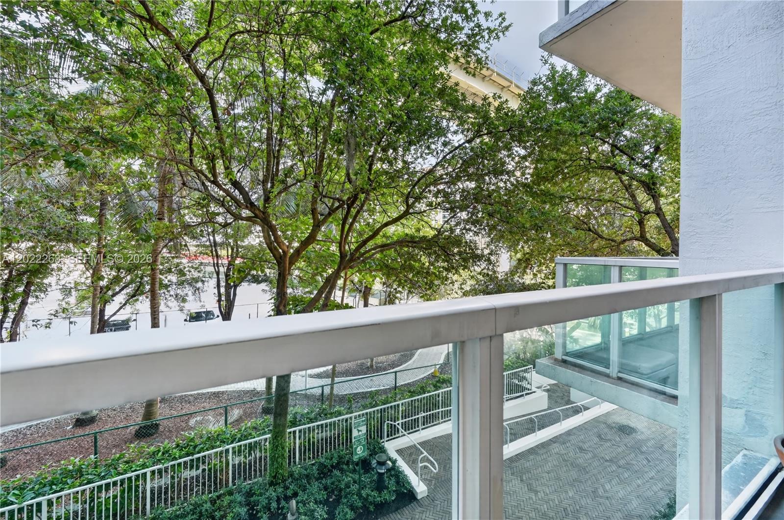 BRICKELL ON THE RIVER N T - Residential