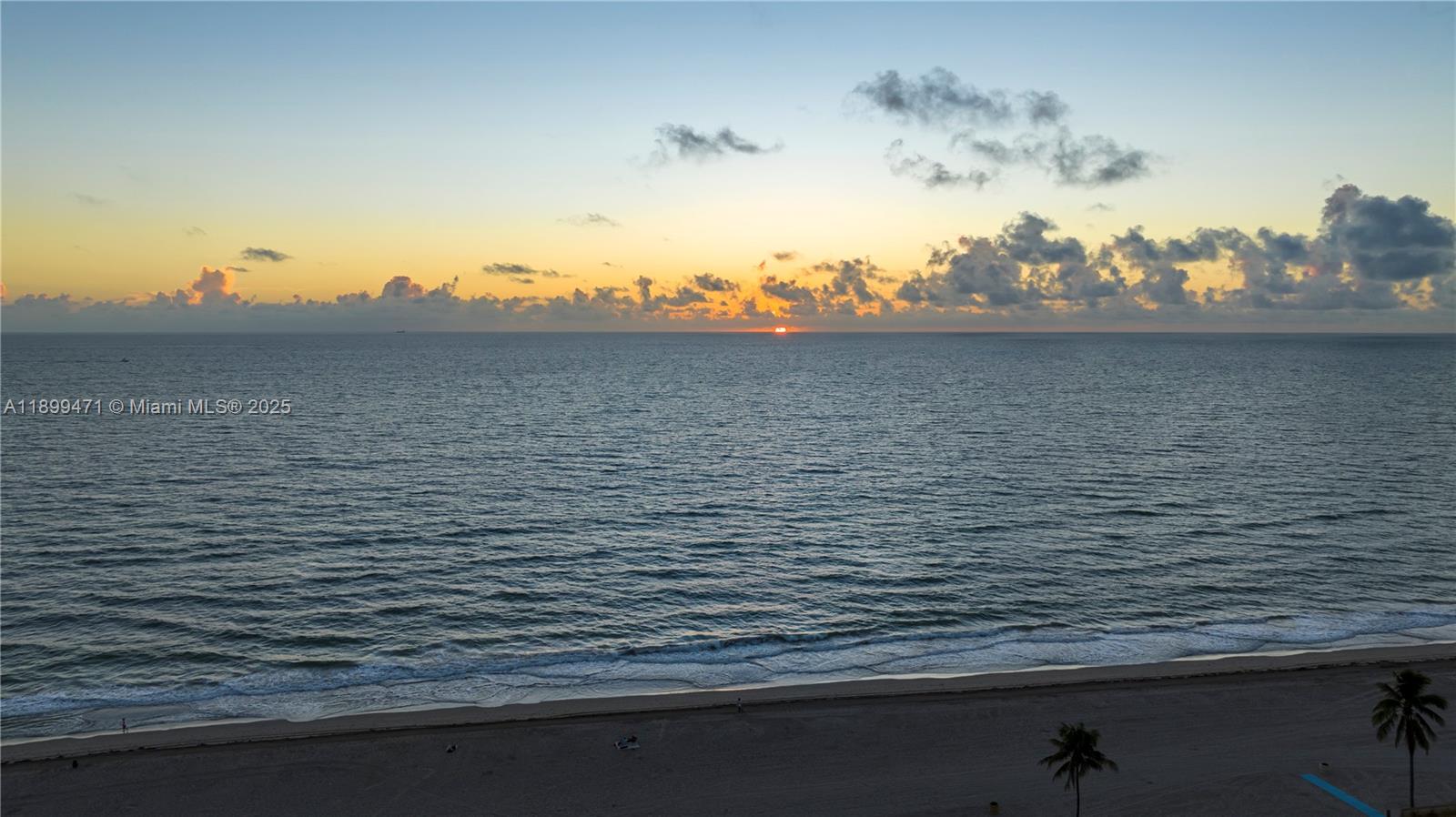 HOLLYWOOD BEACH - Residential