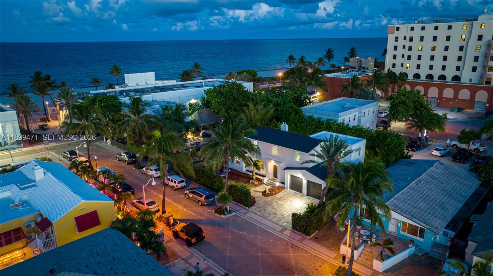 HOLLYWOOD BEACH - Residential