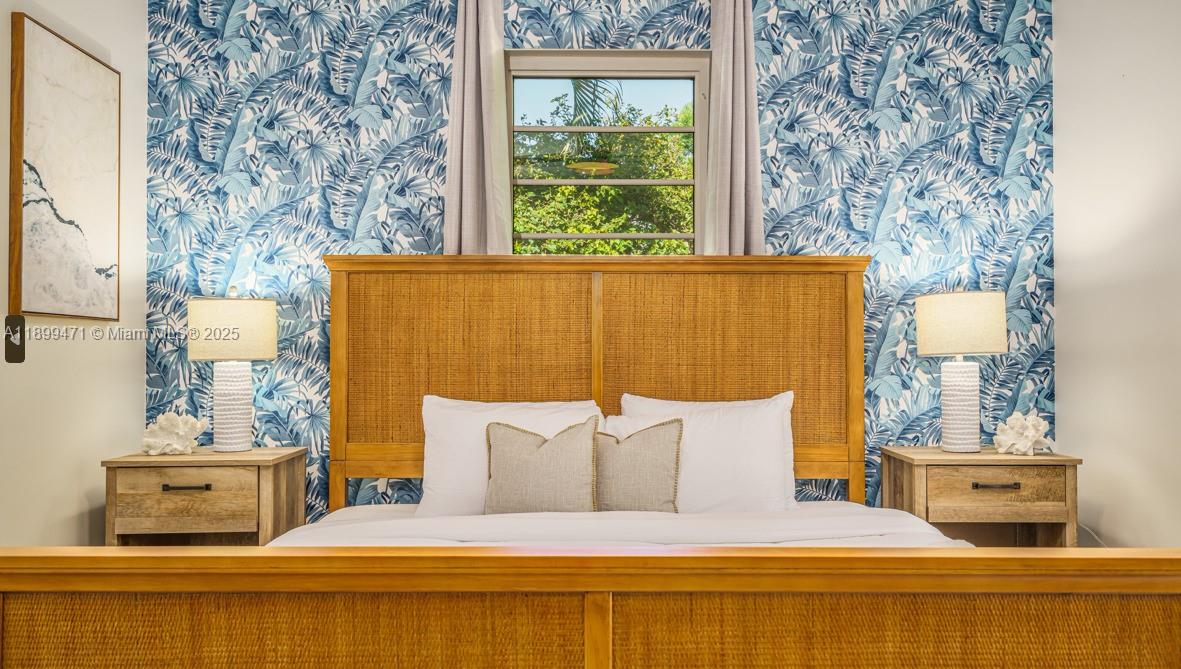 HOLLYWOOD BEACH - Residential