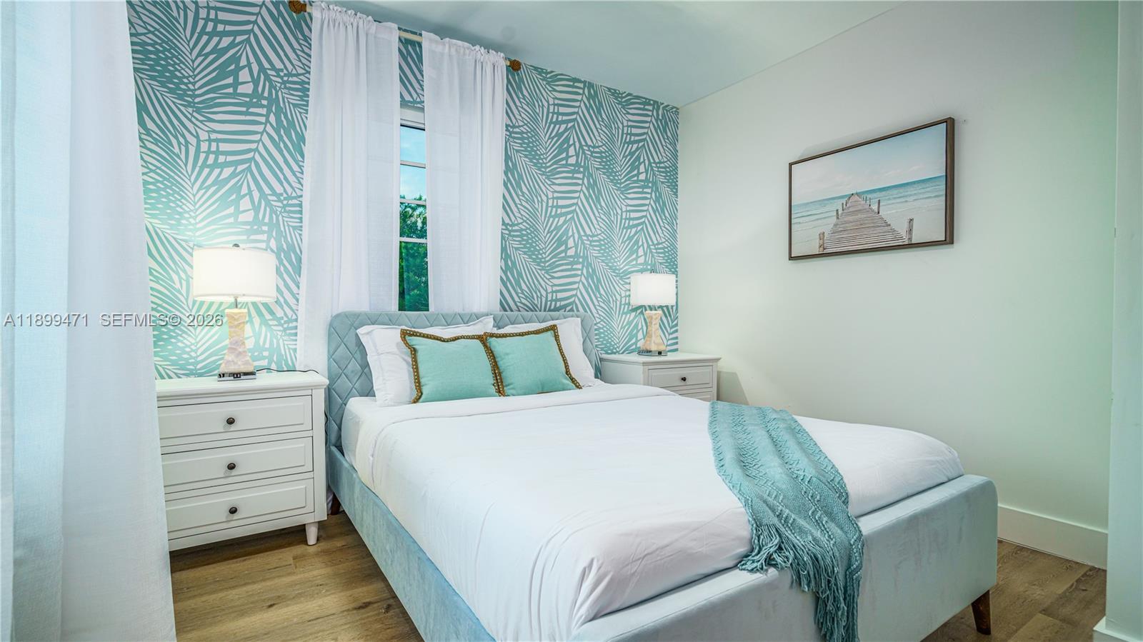 HOLLYWOOD BEACH - Residential