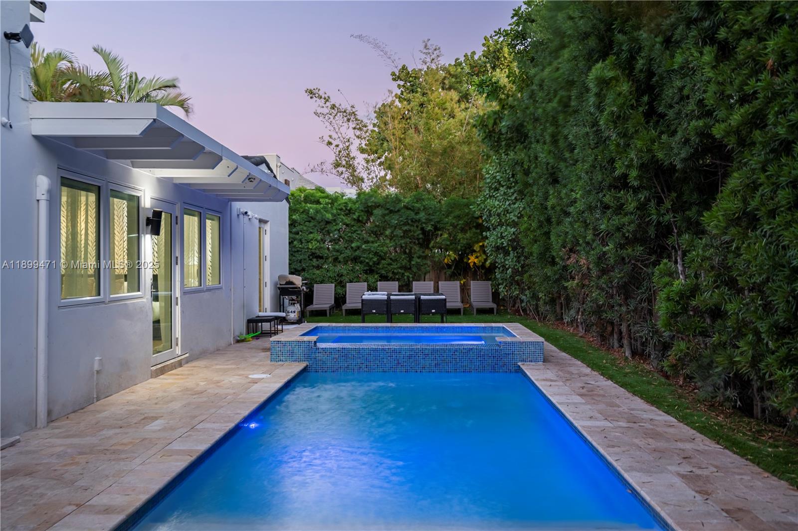 HOLLYWOOD BEACH - Residential