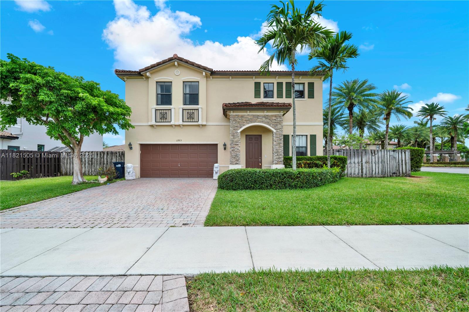 11923 Sw 155th Ct, Miami, Broward County, Florida - 4 Bedrooms  
3 Bathrooms - 