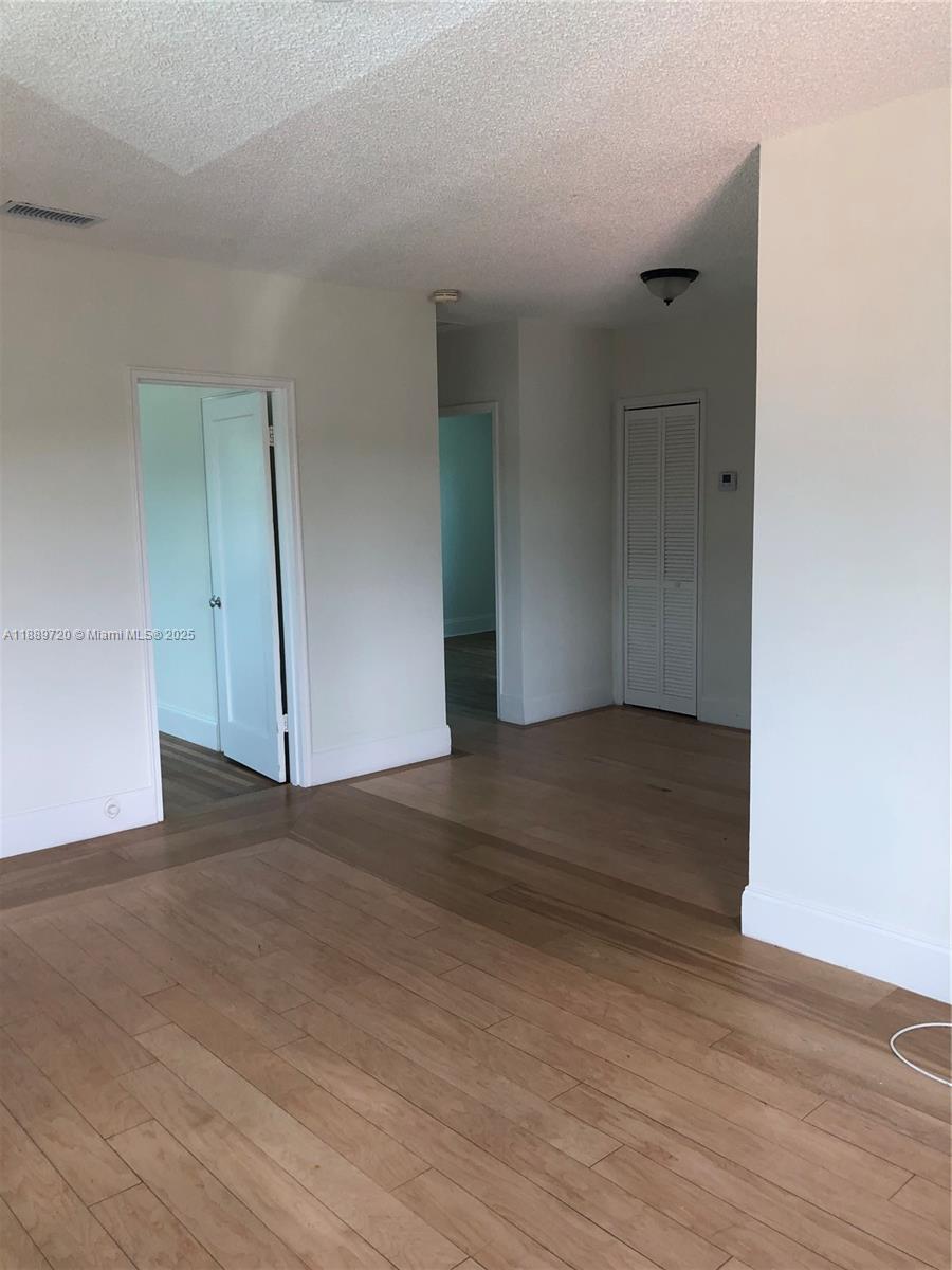 DEL RIO PARK - Residential Income