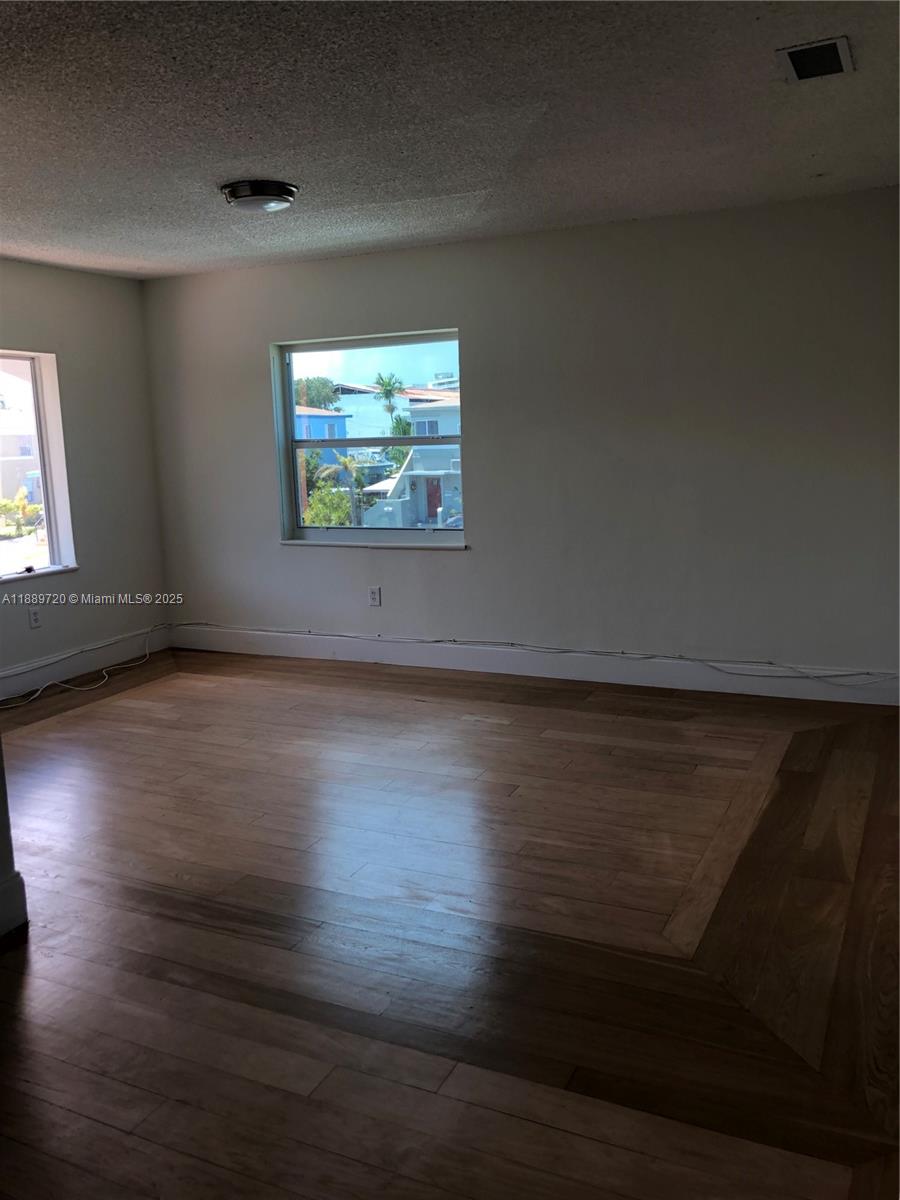DEL RIO PARK - Residential Income