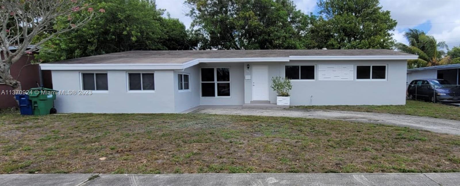 SCOTT LAKE MANOR SEC 2 - Residential Lease