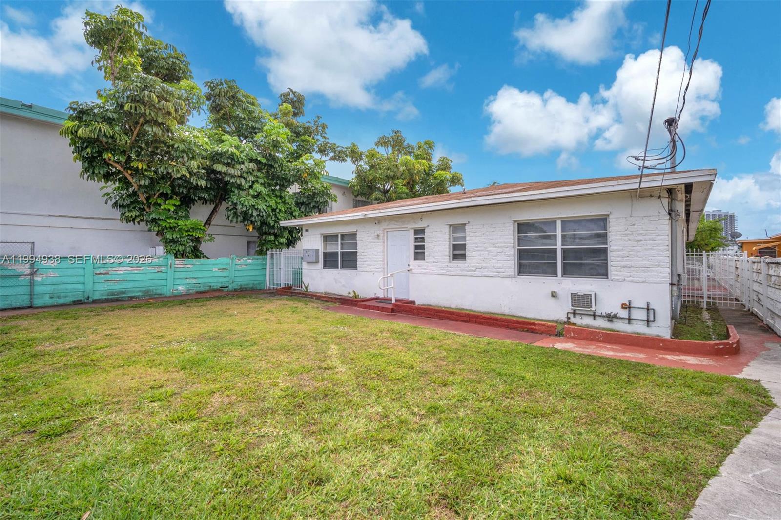 ISLE OF NORMANDY MIAMI VI - Residential Lease