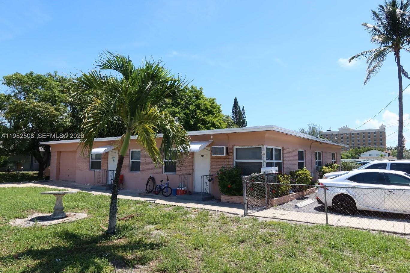 View photos, virtual tours, details... 205 SE 10th St