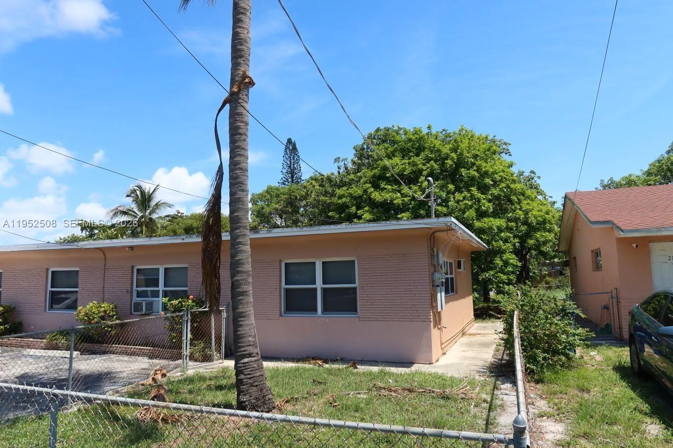 HALLANDALE PARK - Land