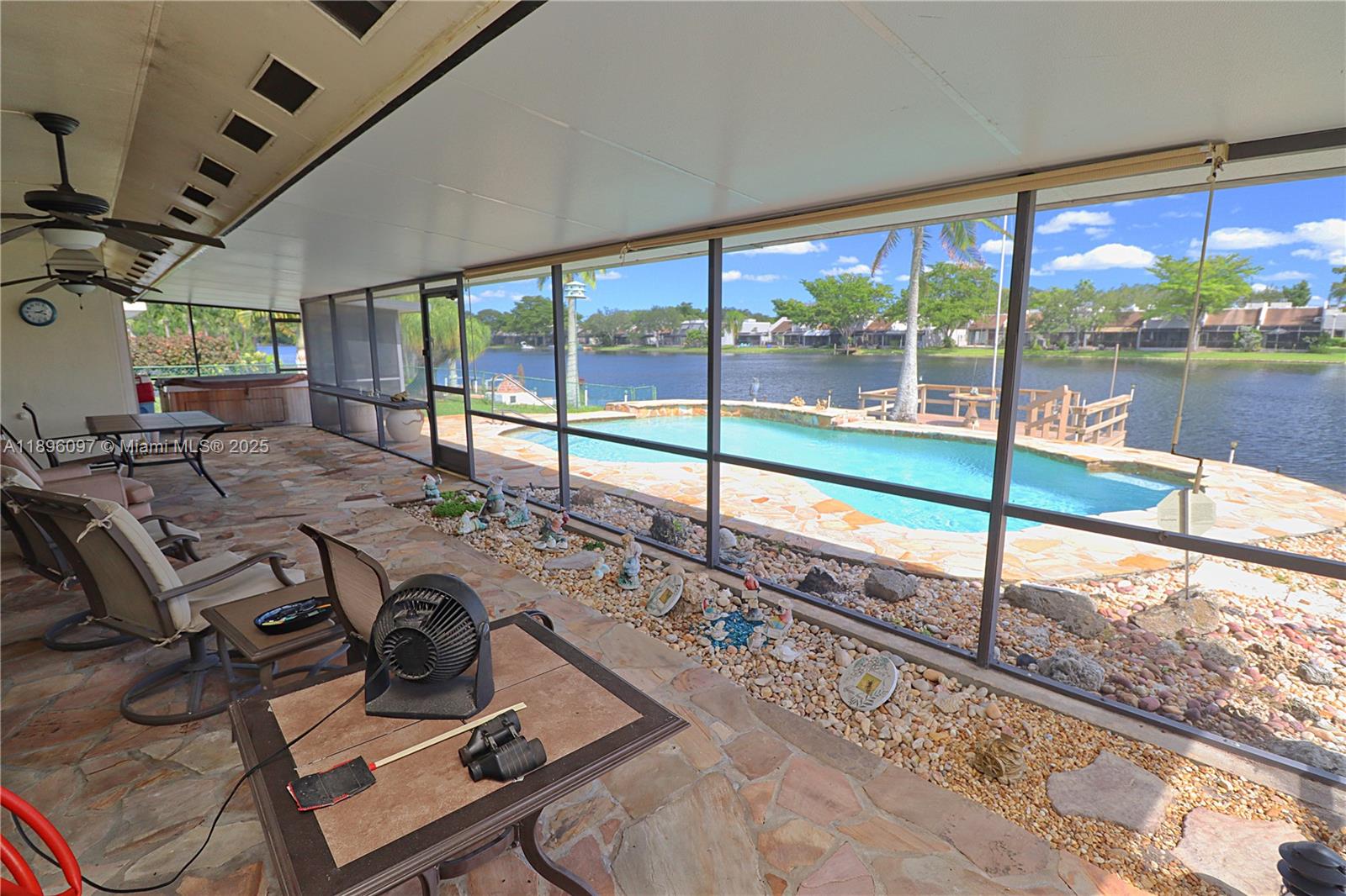 PEMBROKE LAKES SEC 6 - Residential