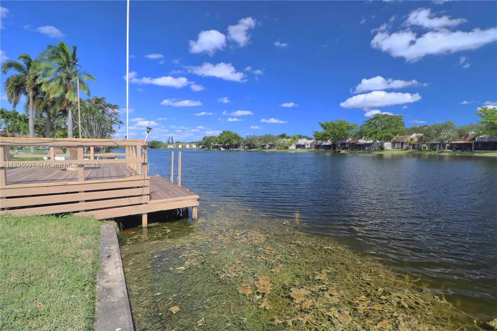 PEMBROKE LAKES SEC 6 - Residential