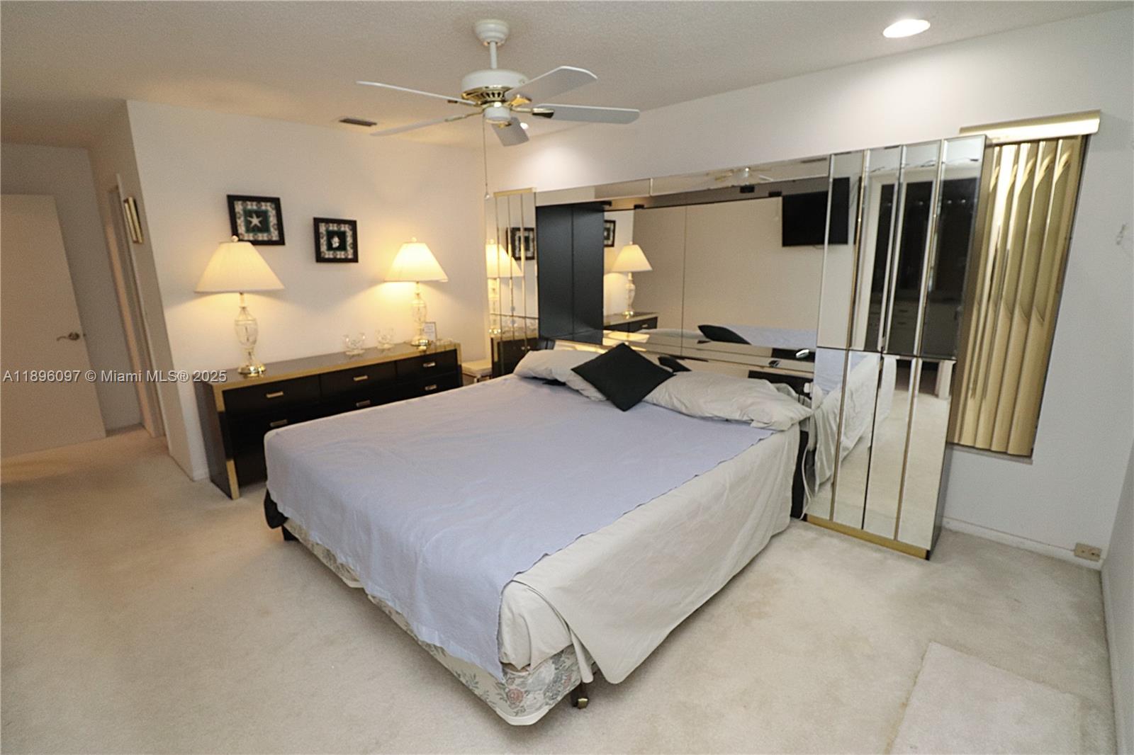 PEMBROKE LAKES SEC 6 - Residential