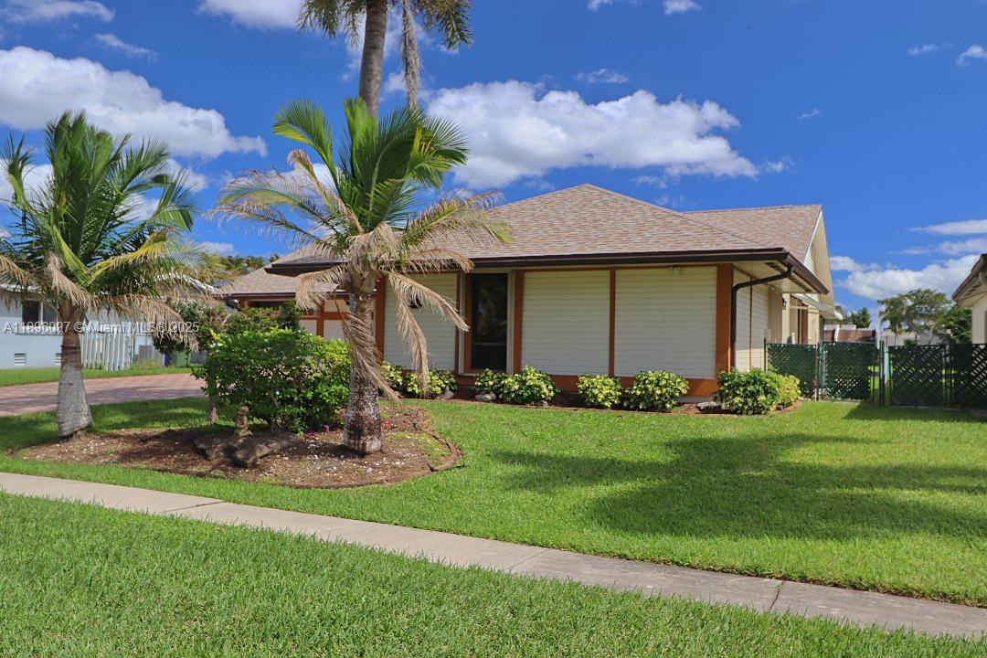 1351 NW 114th Ave