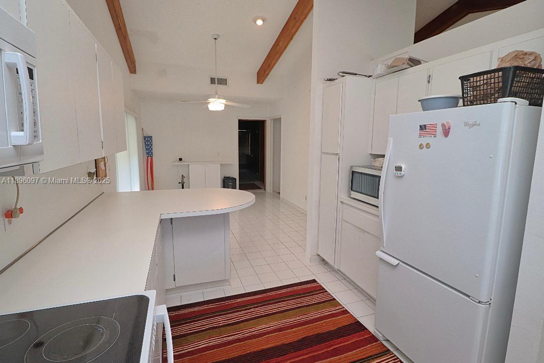 PEMBROKE LAKES SEC 6 - Residential