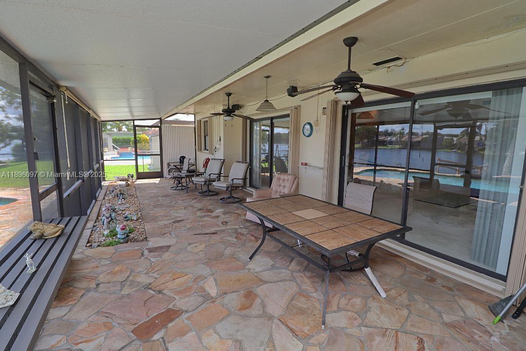 PEMBROKE LAKES SEC 6 - Residential