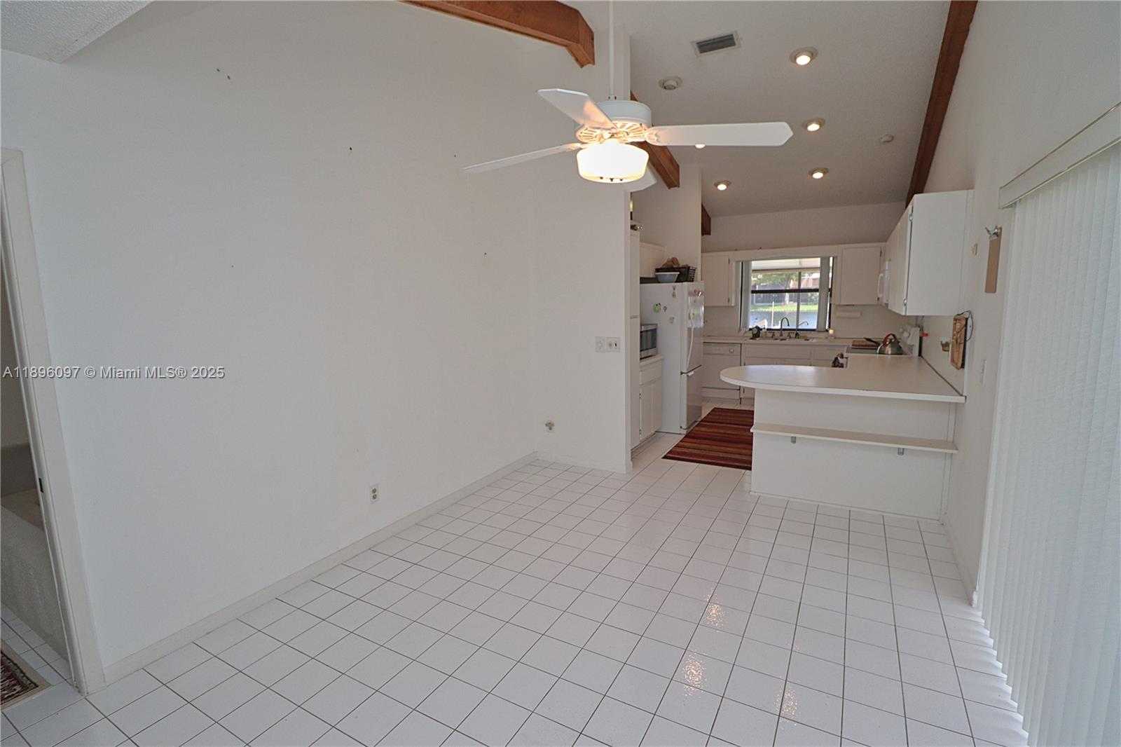 PEMBROKE LAKES SEC 6 - Residential