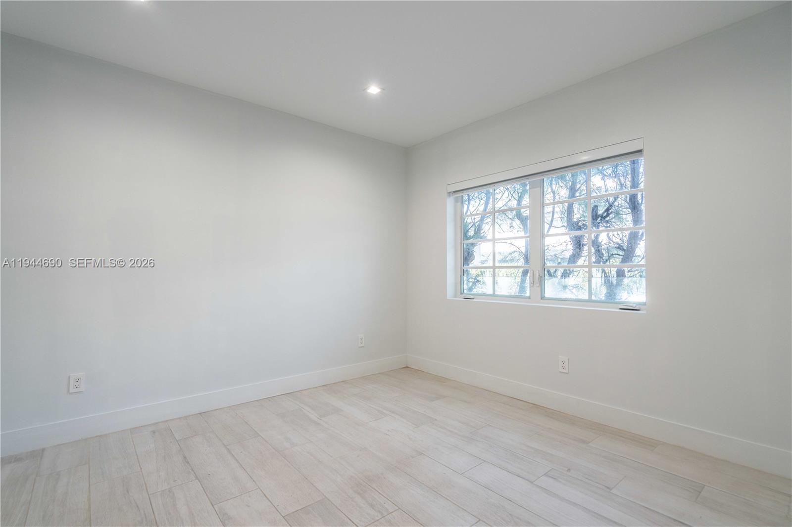 OCEAN BEACH ADDN NO 3 - Residential Lease