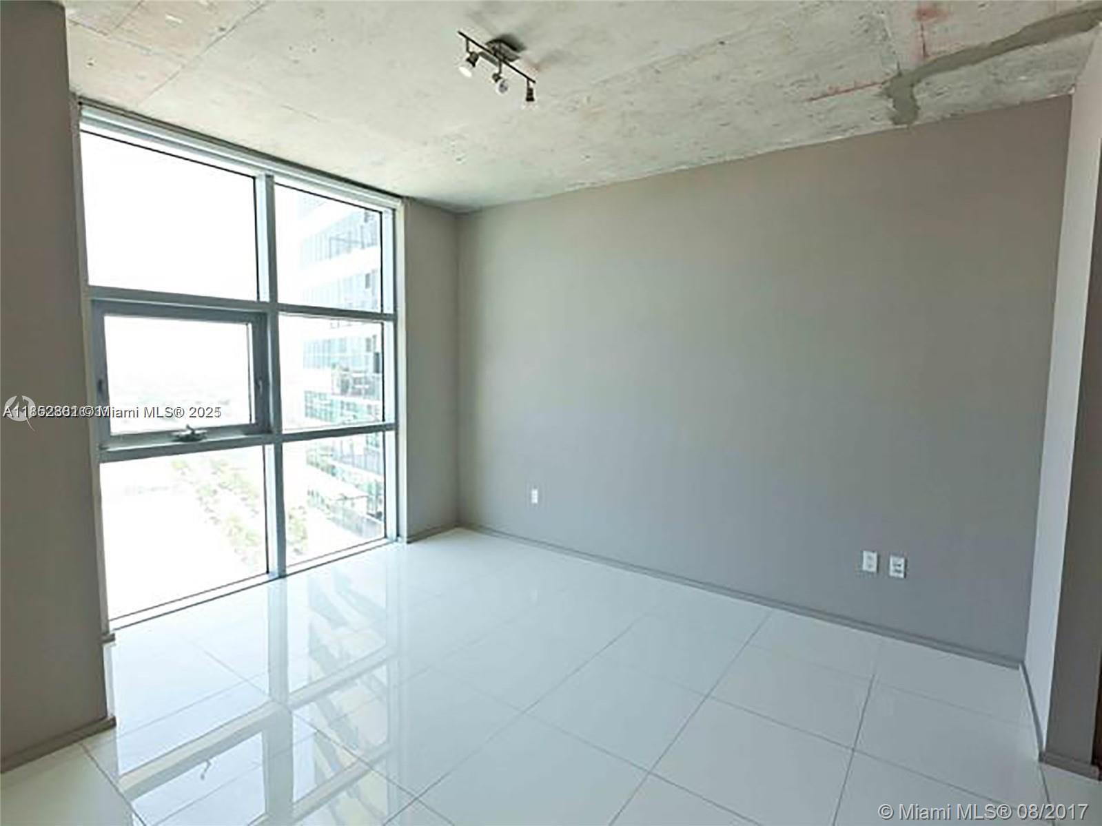 3301 NE 1st Ave H2210