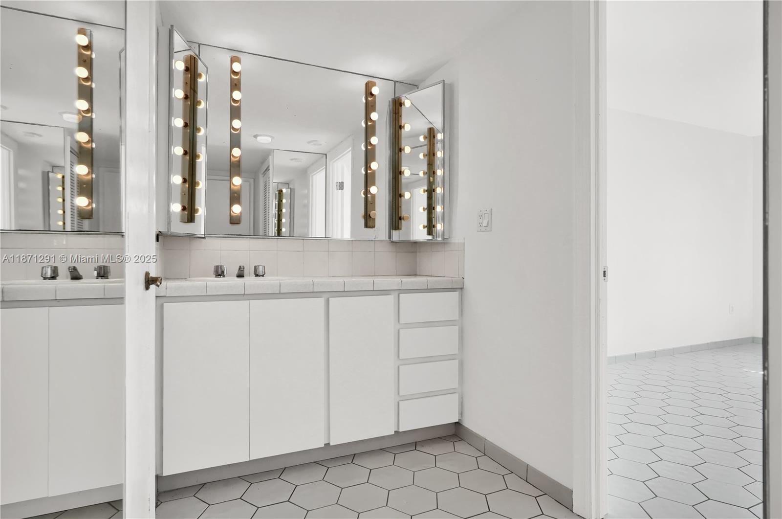 JOCKEY CLUB CONDO - Residential