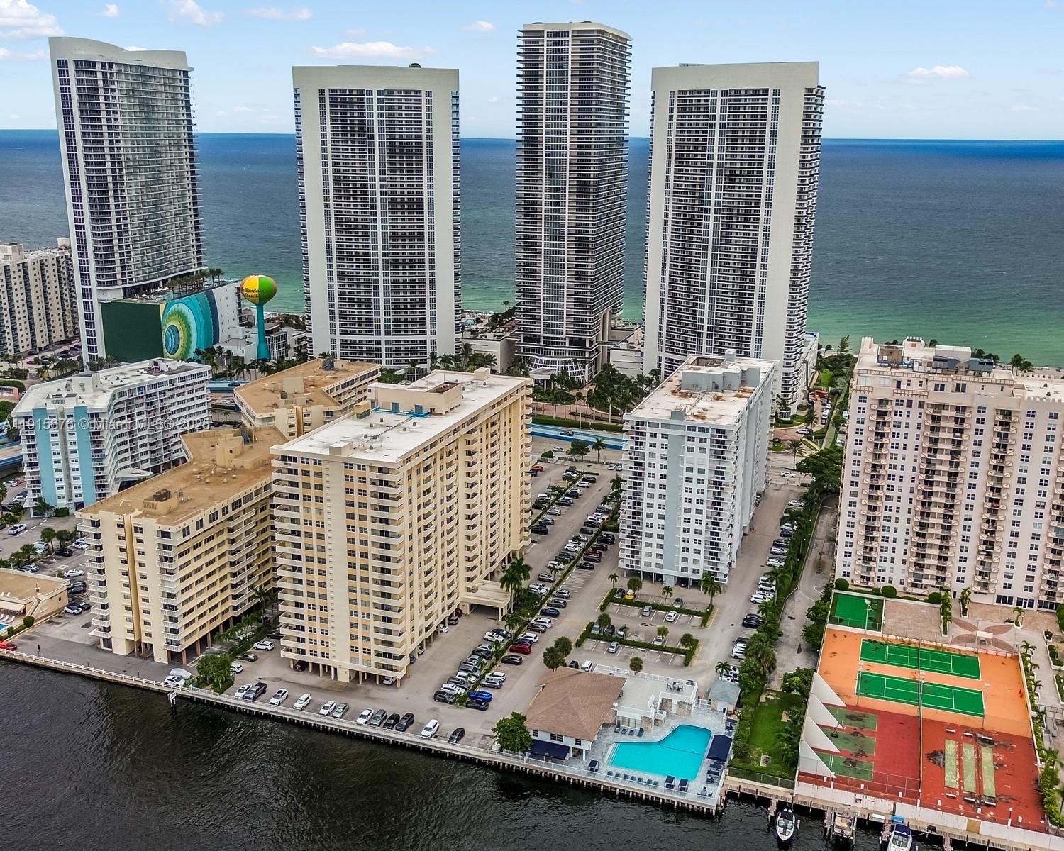 PLAZA TOWERS SOUTH CONDO - Residential