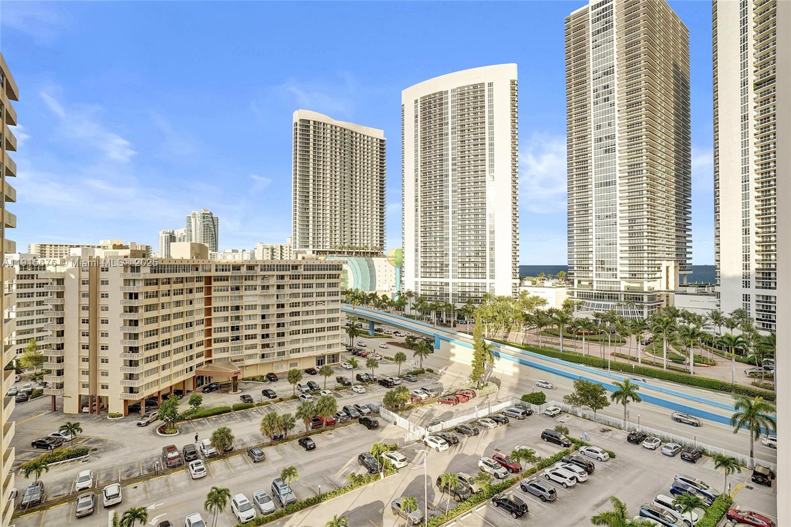 PLAZA TOWERS SOUTH CONDO - Residential