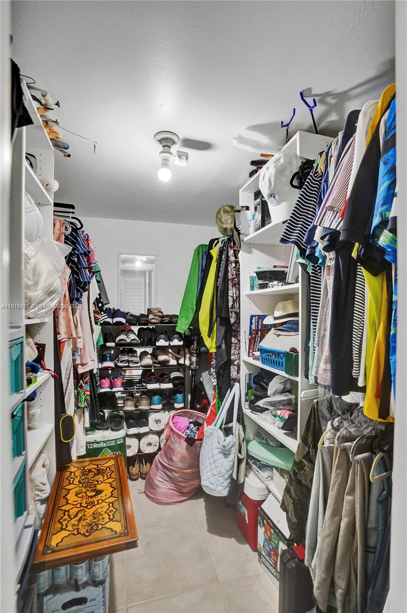 PLAZA TOWERS SOUTH CONDO - Residential