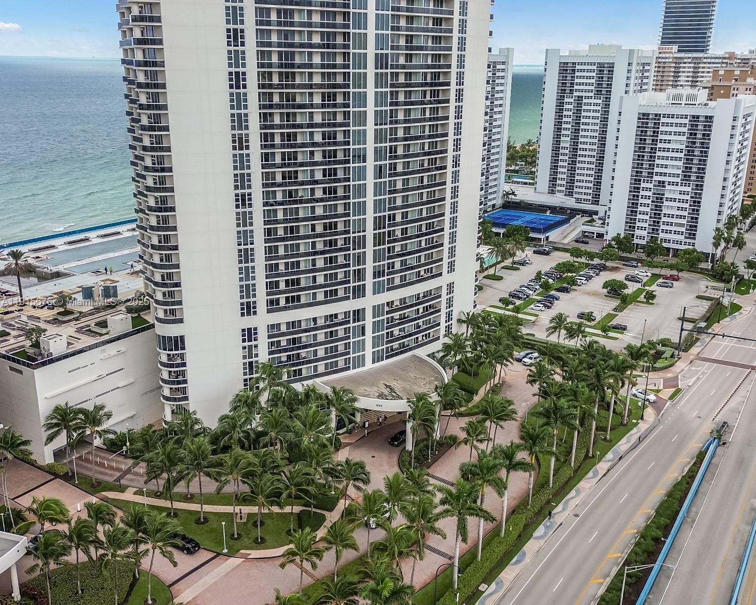 PLAZA TOWERS SOUTH CONDO - Residential