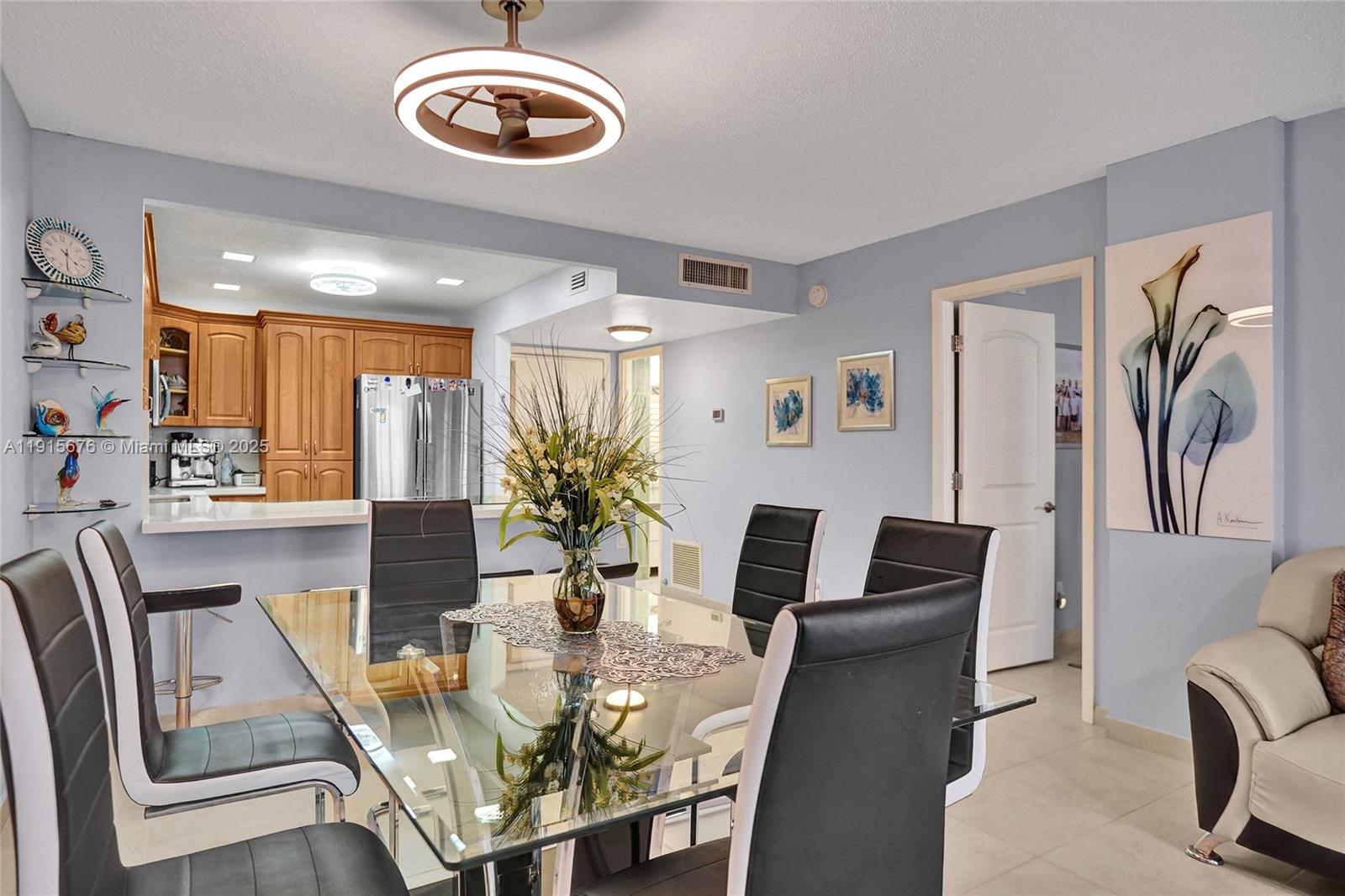 PLAZA TOWERS SOUTH CONDO - Residential