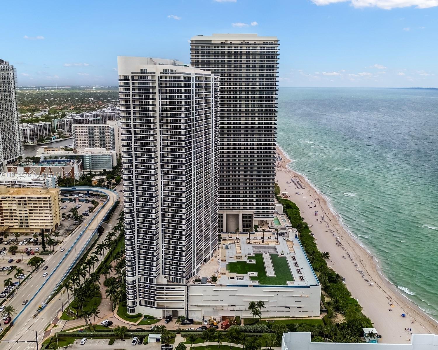 PLAZA TOWERS SOUTH CONDO - Residential