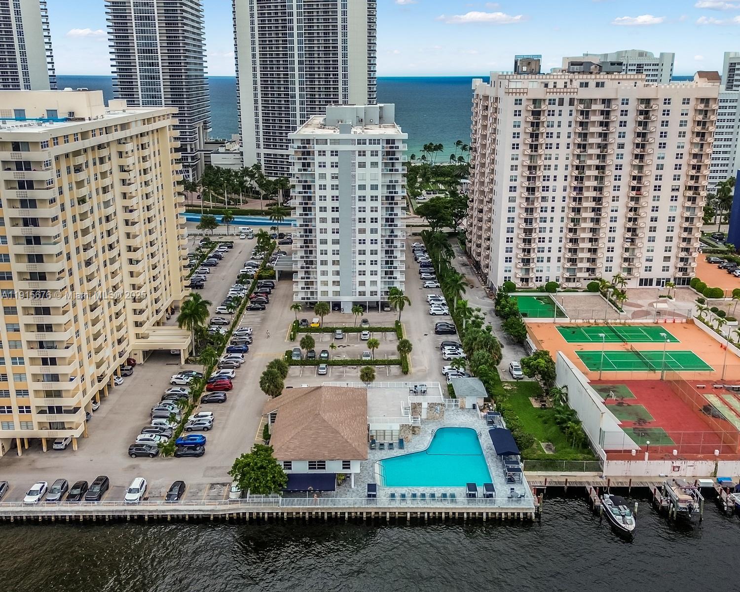 PLAZA TOWERS SOUTH CONDO - Residential