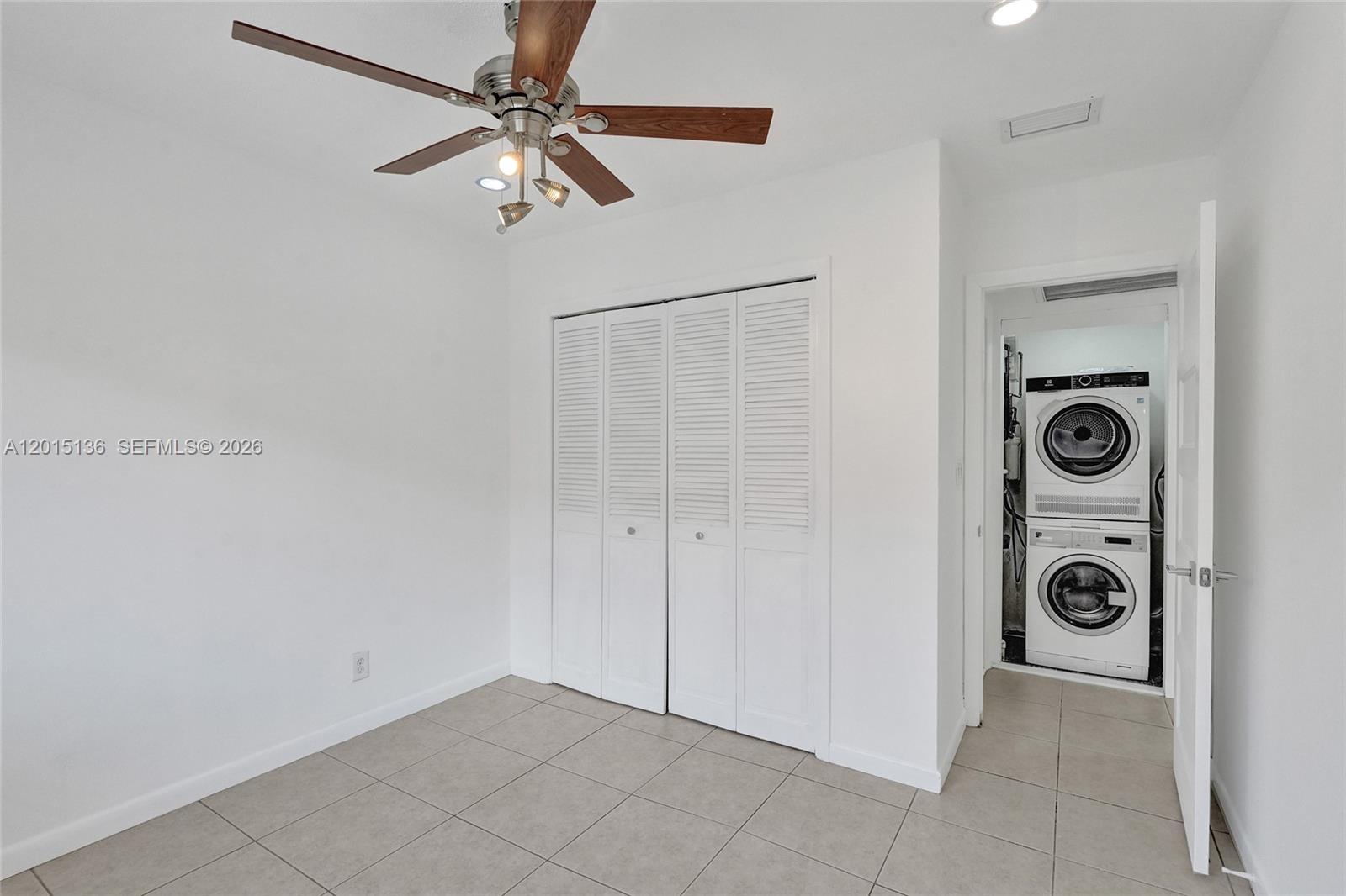 WINDSOR COURT CONDOMINIUM - Residential