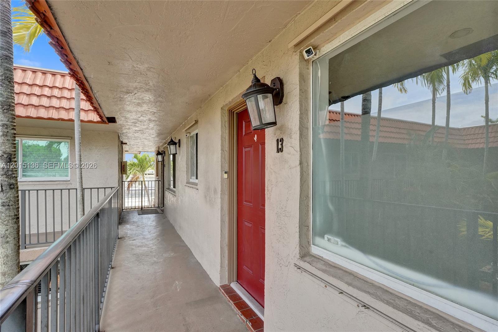 3050 NE 5th Ter 13