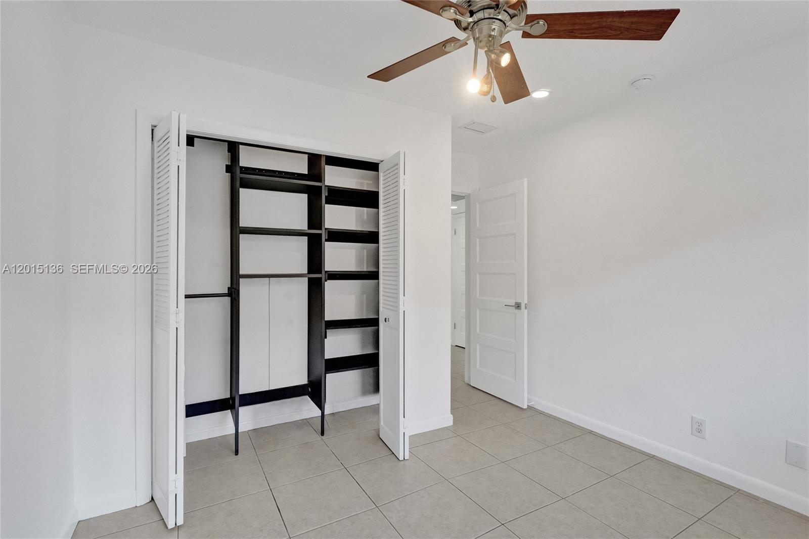 WINDSOR COURT CONDOMINIUM - Residential