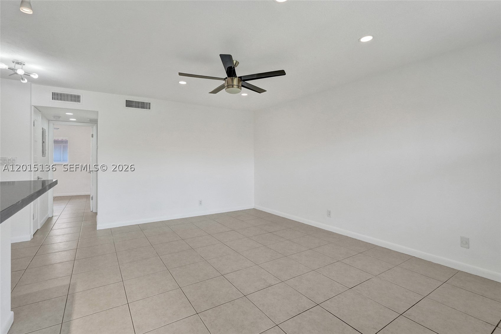 3050 NE 5th Ter 13
