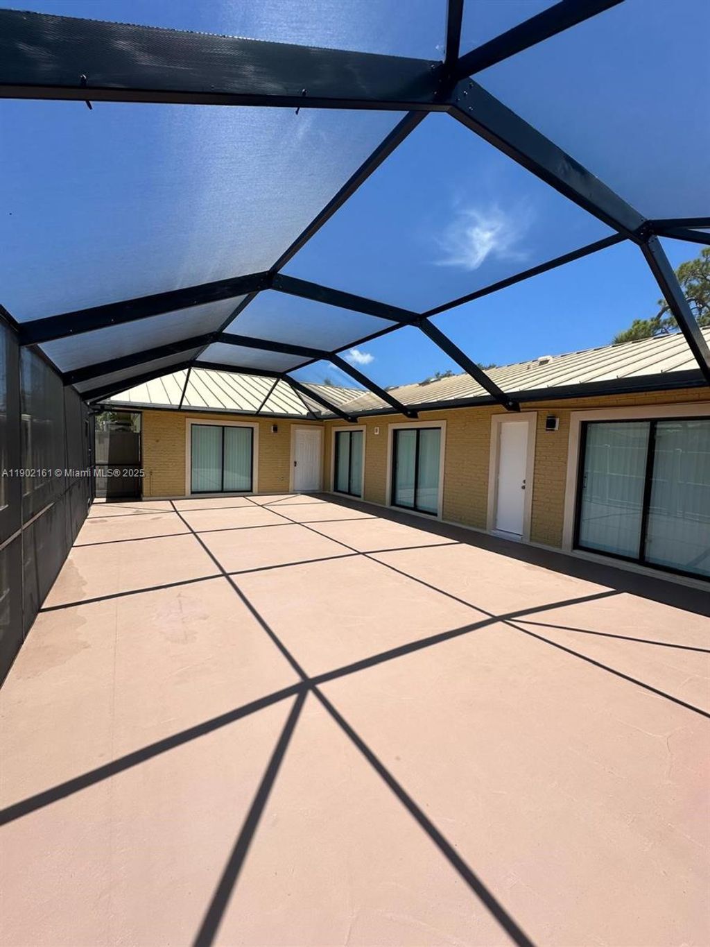 Photo of 5416 Eagle Lake Dr #4, Palm Beach Gardens, FL 33418 (MLS # A11902161)