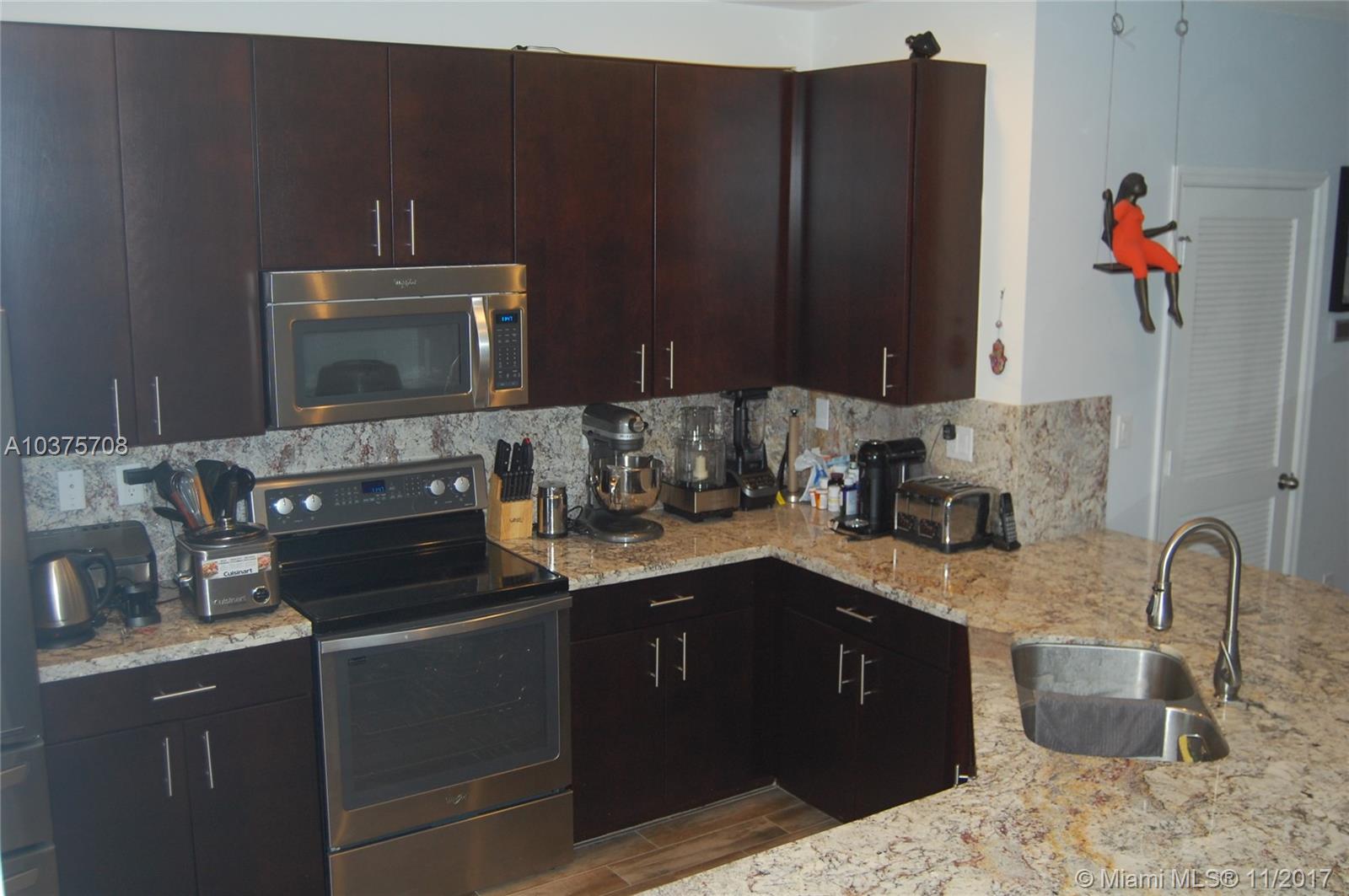 CHAMPION LAKES - Residential Lease