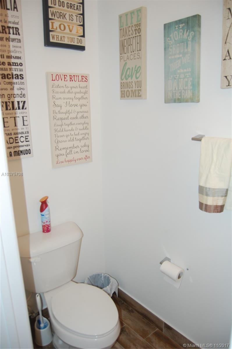 CHAMPION LAKES - Residential Lease