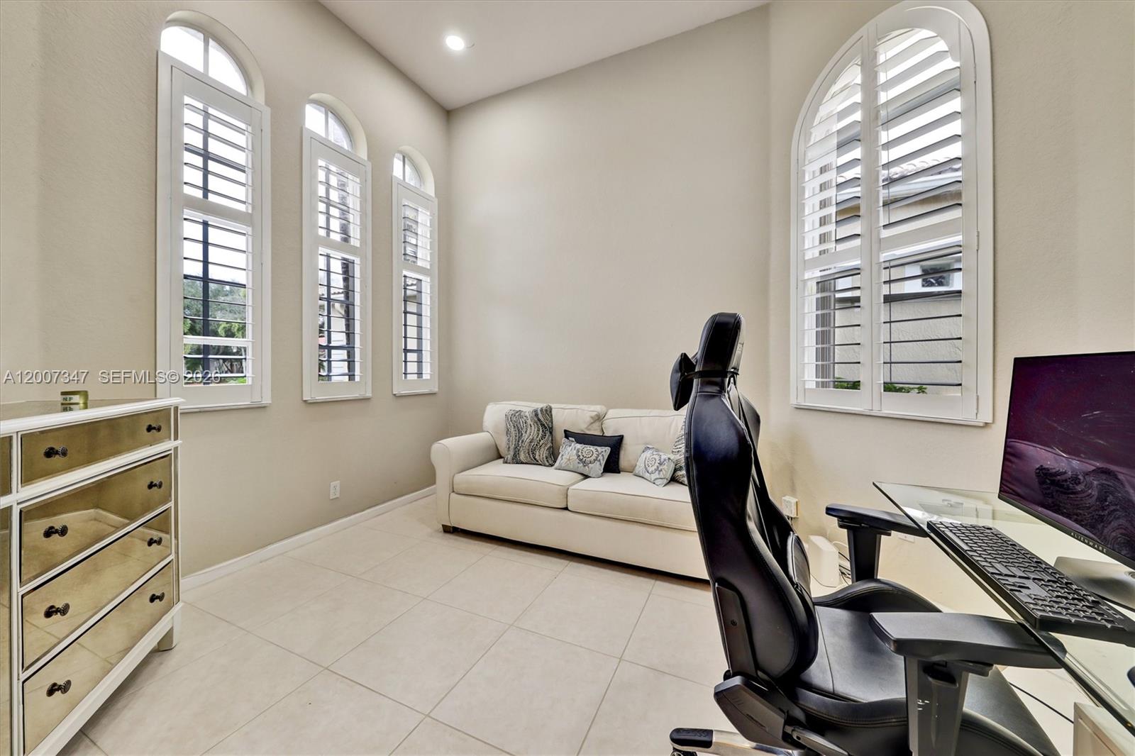 HERON BAY FOUR - Residential